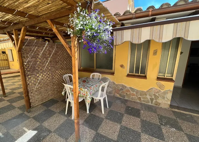 Nassia 1 By La Via Del Mare Viaggi E Vacanze شقة فيلاّسيمِيوس